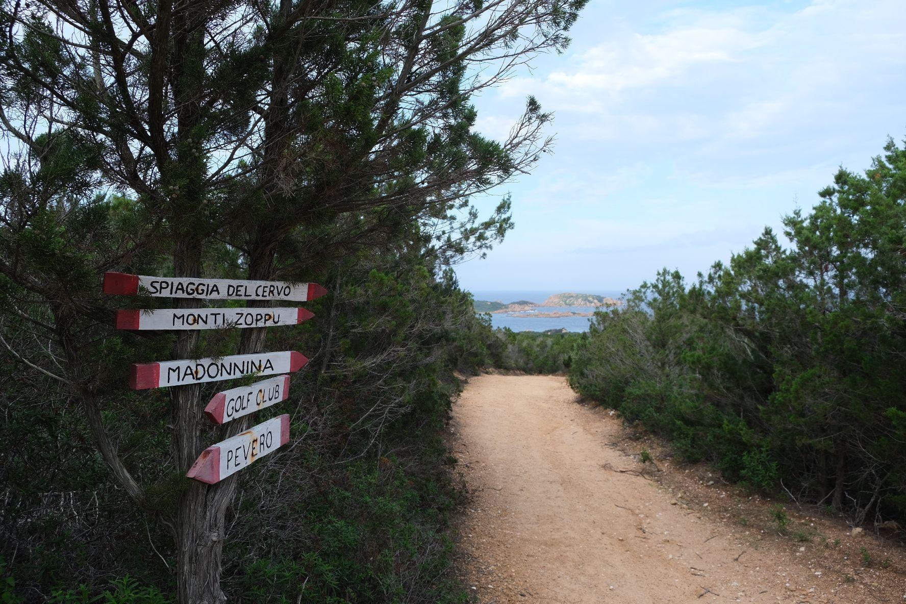 Running and trail adventures around the coliving in Sardinia