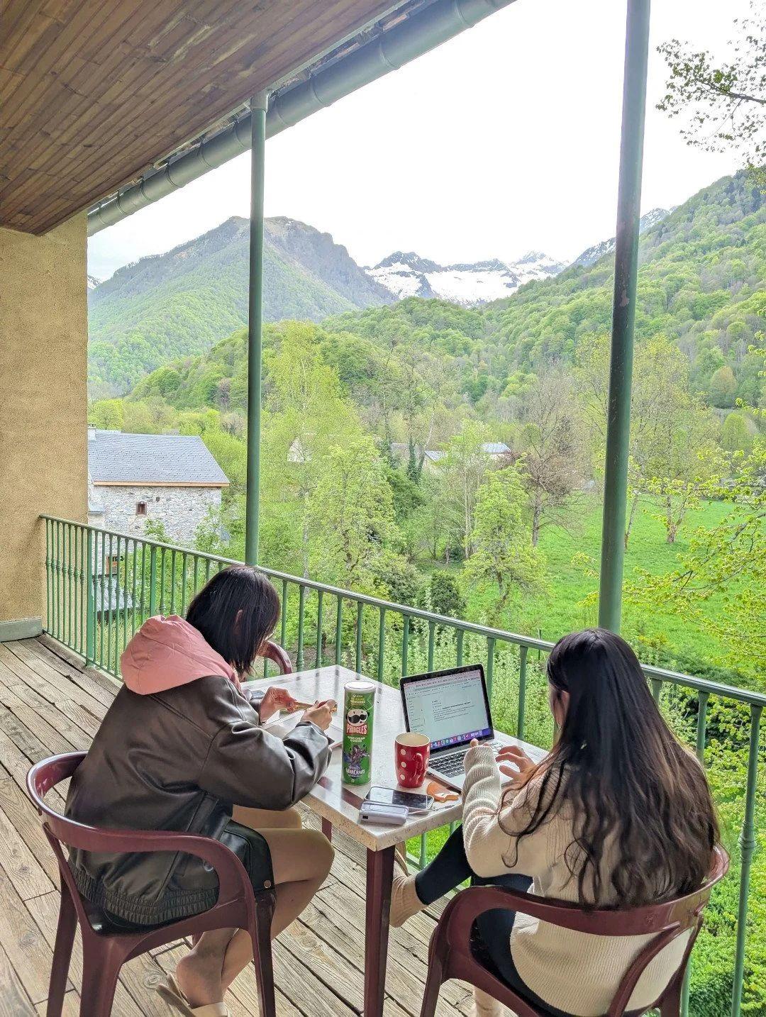 Working from the garden and balconies
