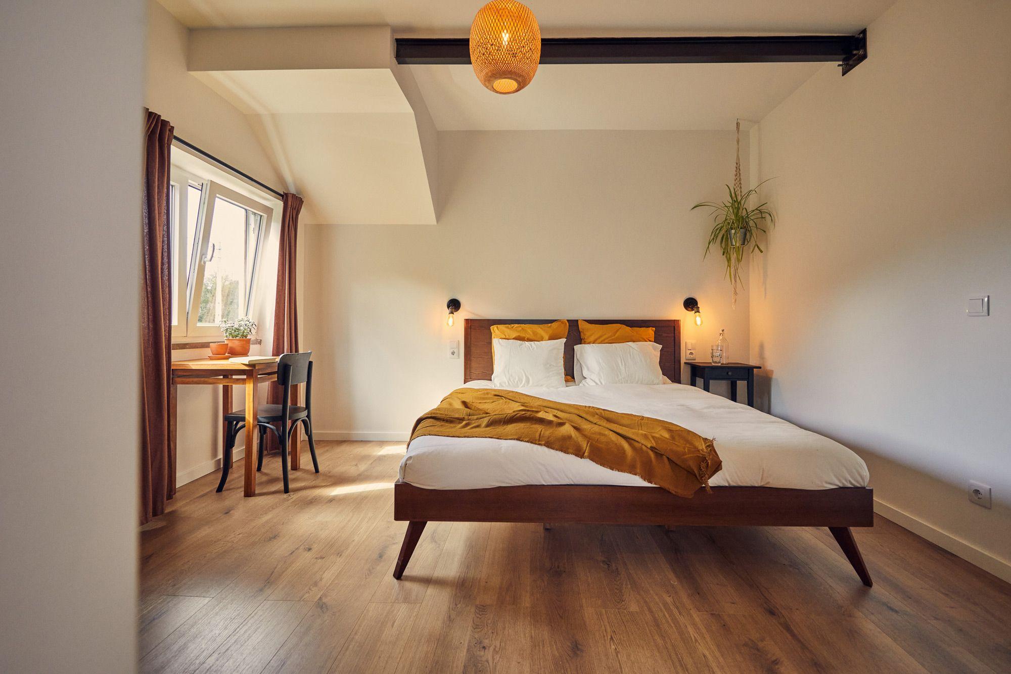 The Painting of the Valley room with kingsize bed