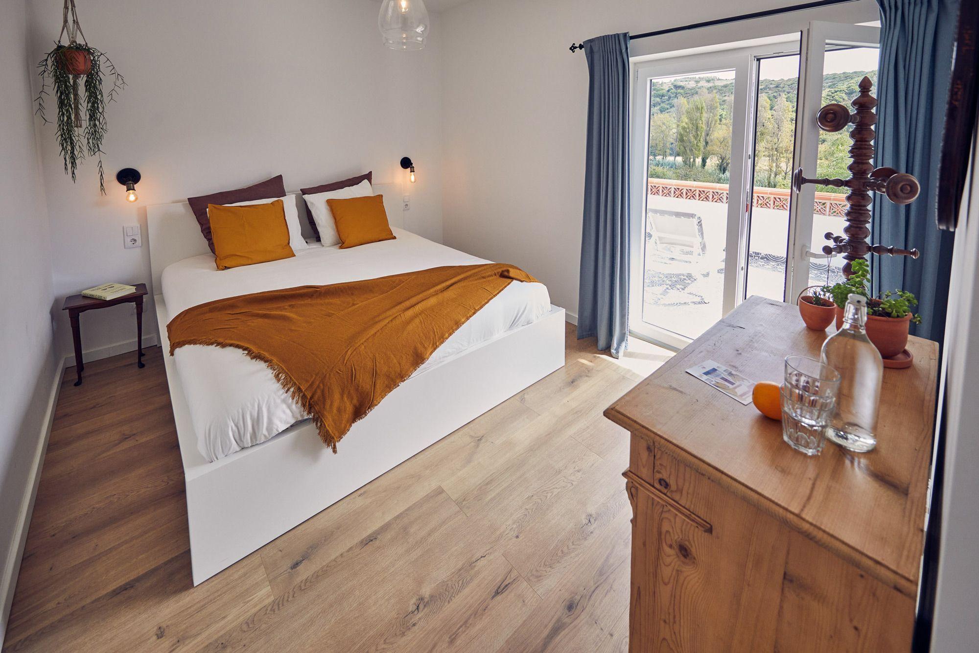 The Romantic Valley room with kingsize bed and valley views