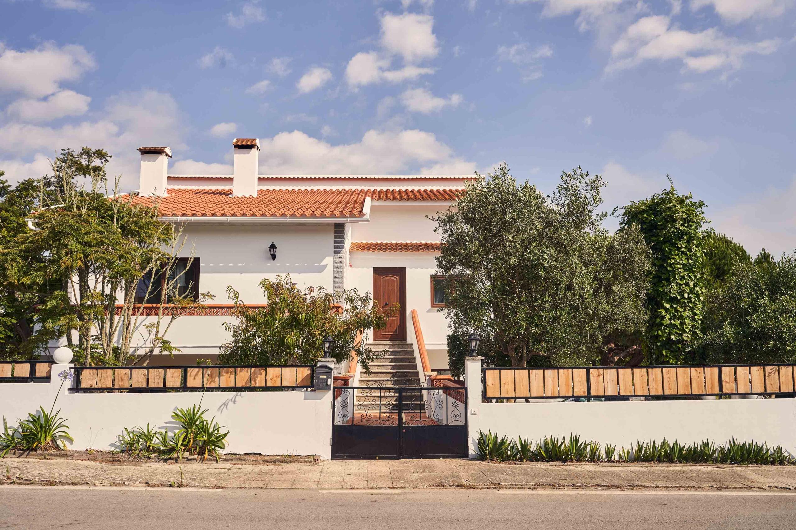 Exterior view of the Barefoot Guesthouse