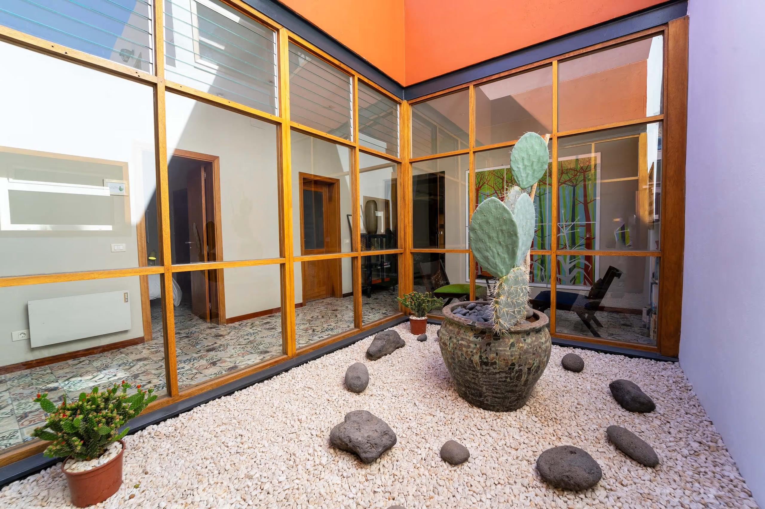 A picture of the indoor patio at Cactus Coliving Tenerife