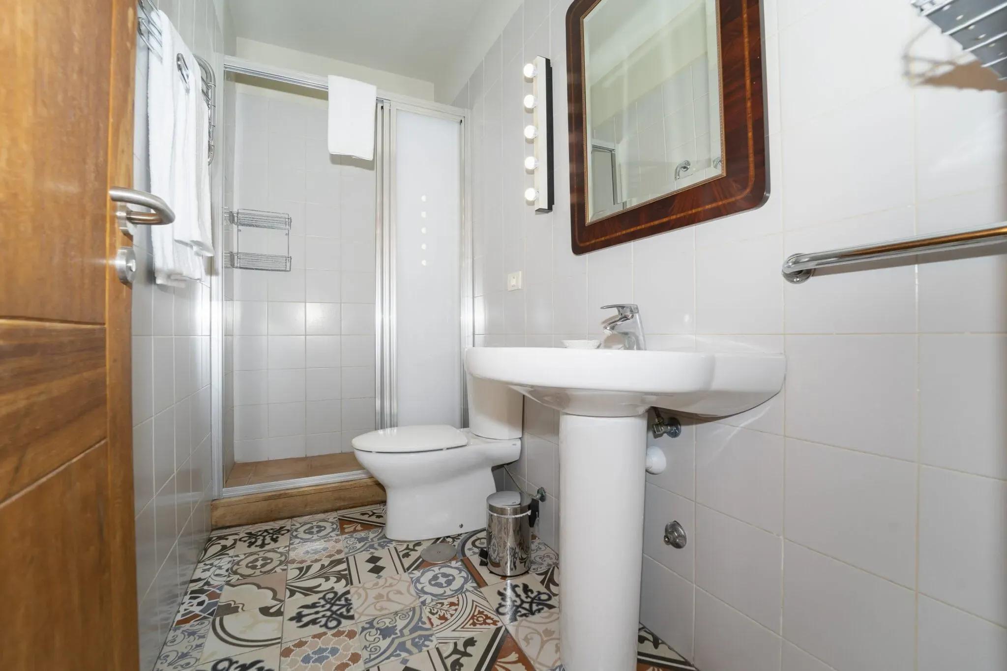 Private Bathroom at Cactus Coliving Tenerife.