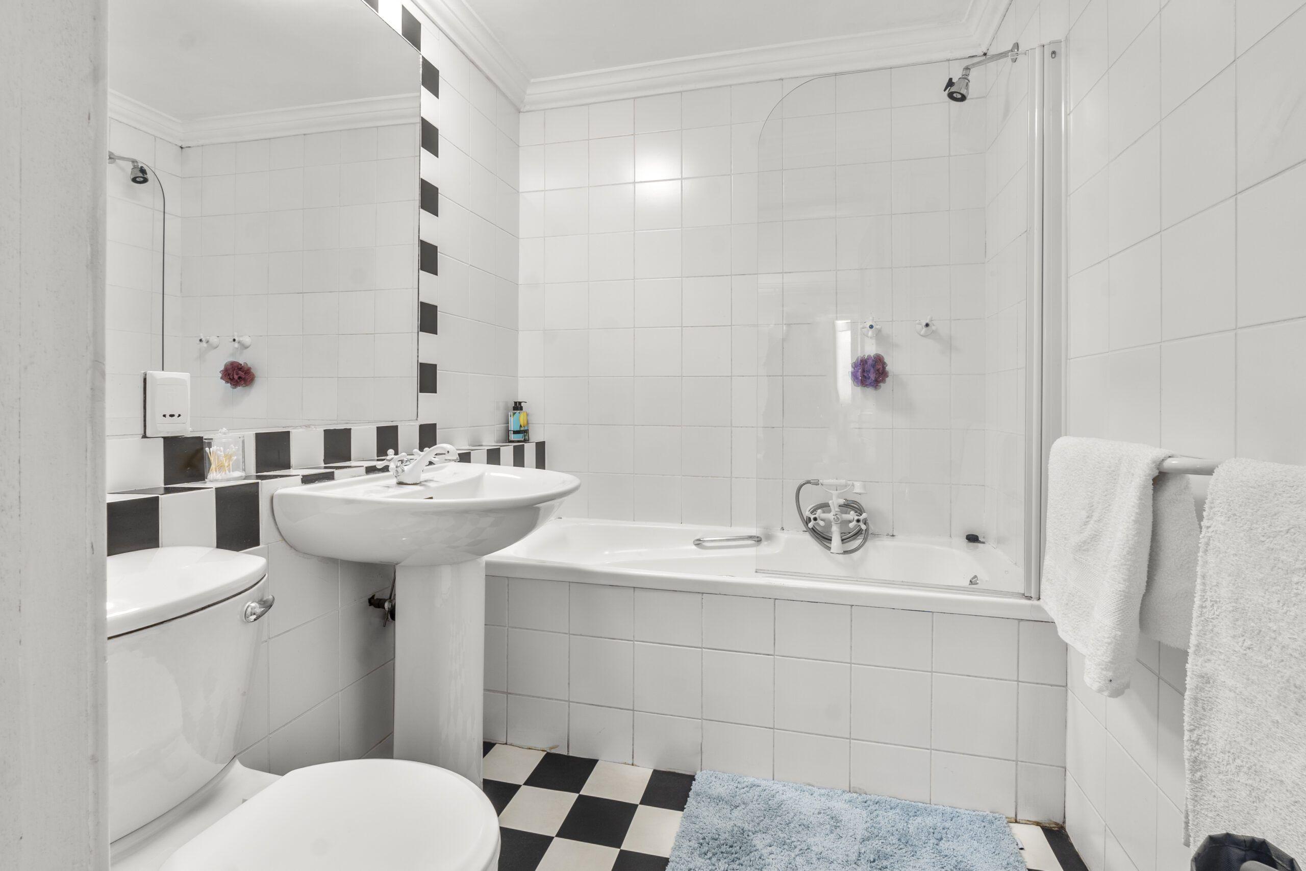 En-suite bathroom of the Ground Superior Suite