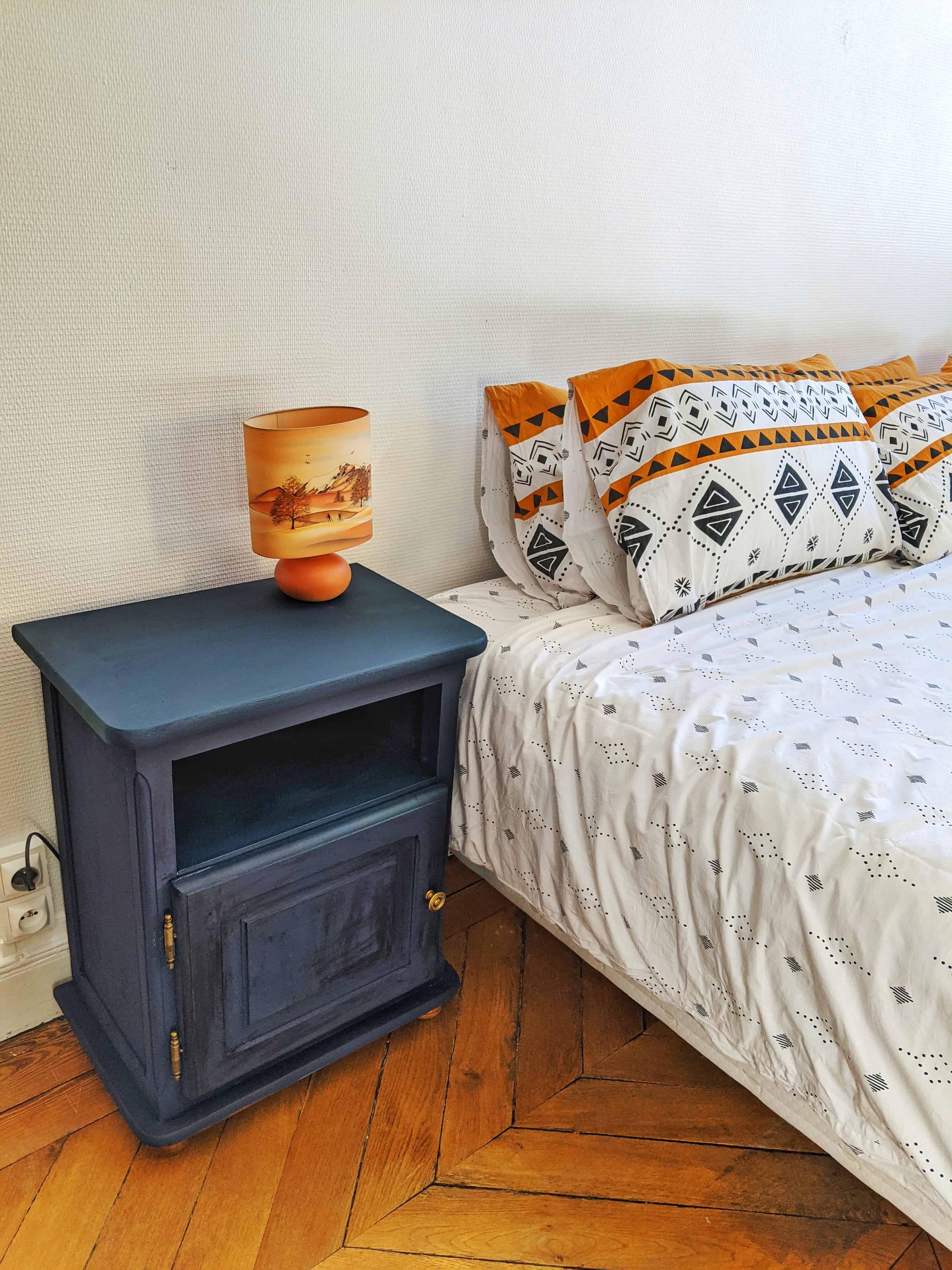 Saturn bedroom interior