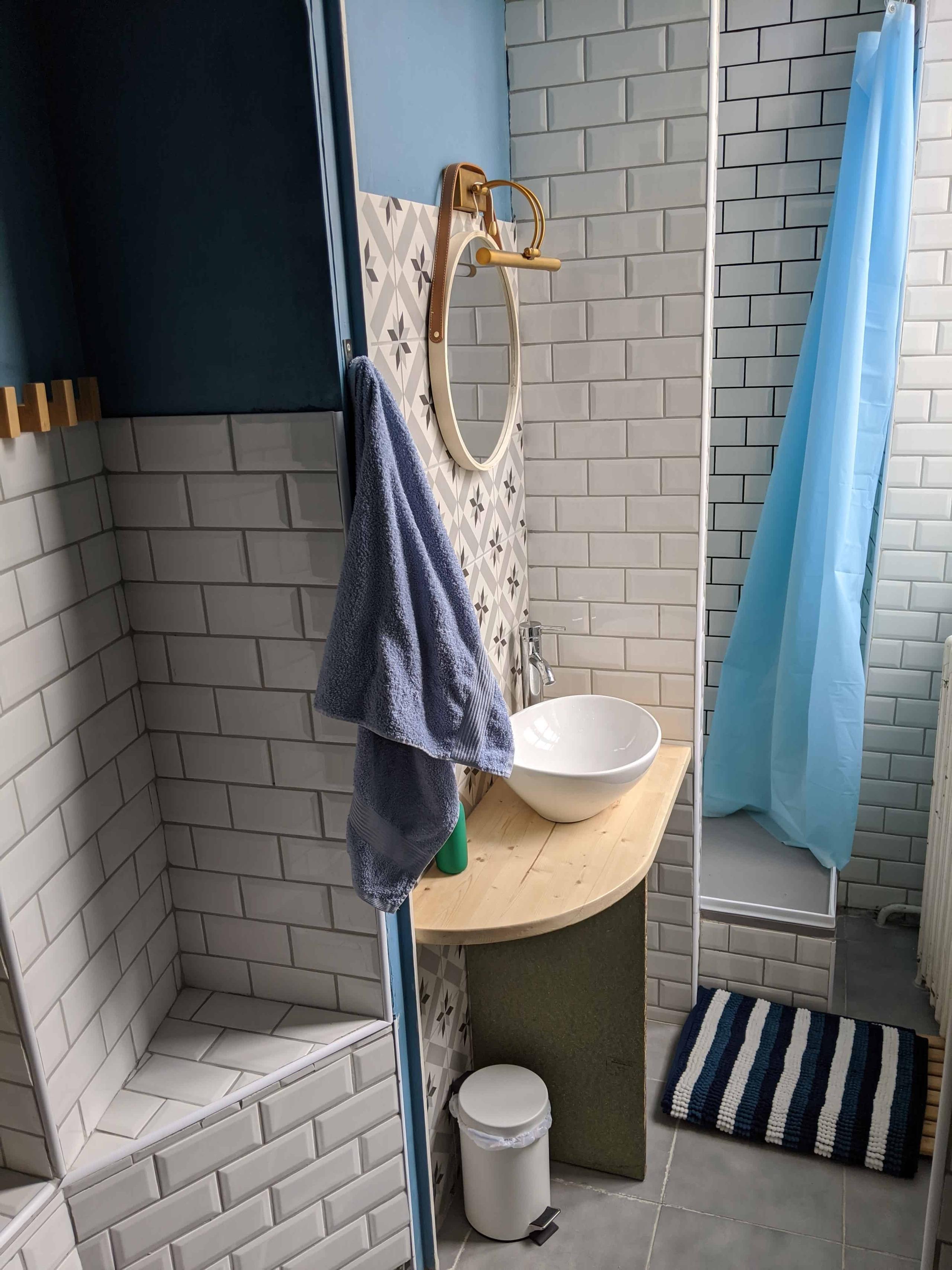 Bathroom with modern fixtures