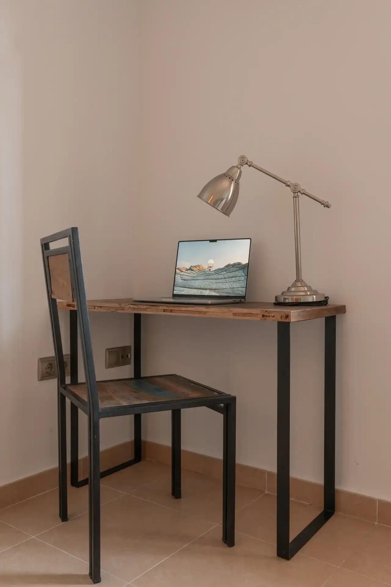 Coliving & Coworking Denia detail own desk
