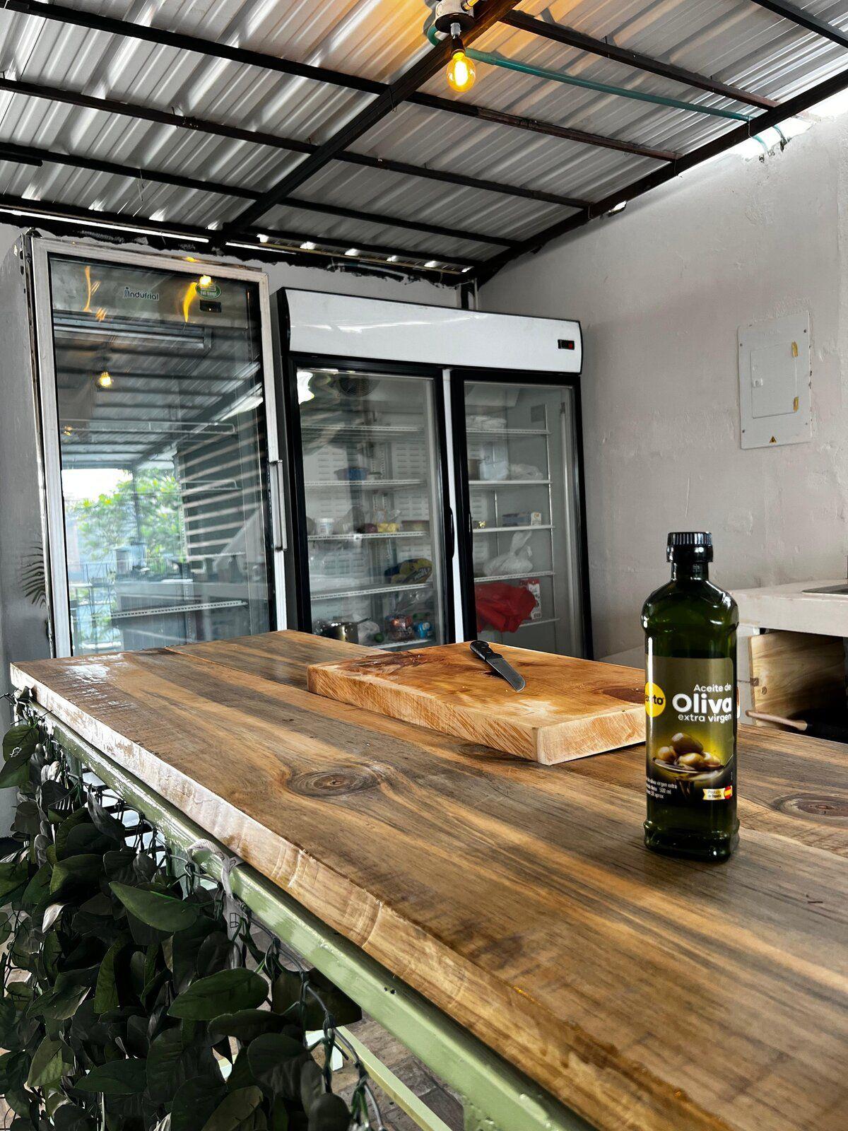 Kitchen counter with cooking facilities
