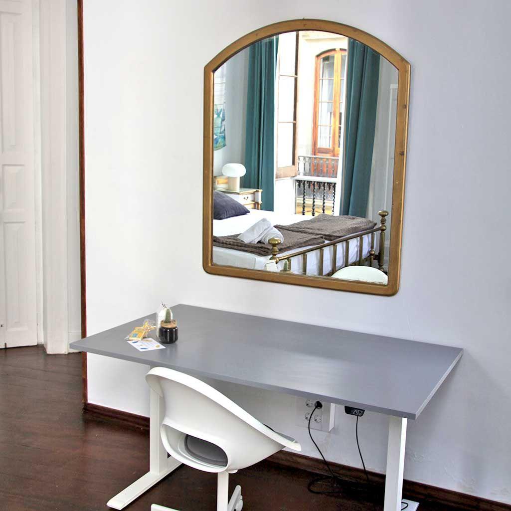 Jardín Canario Room Workspace