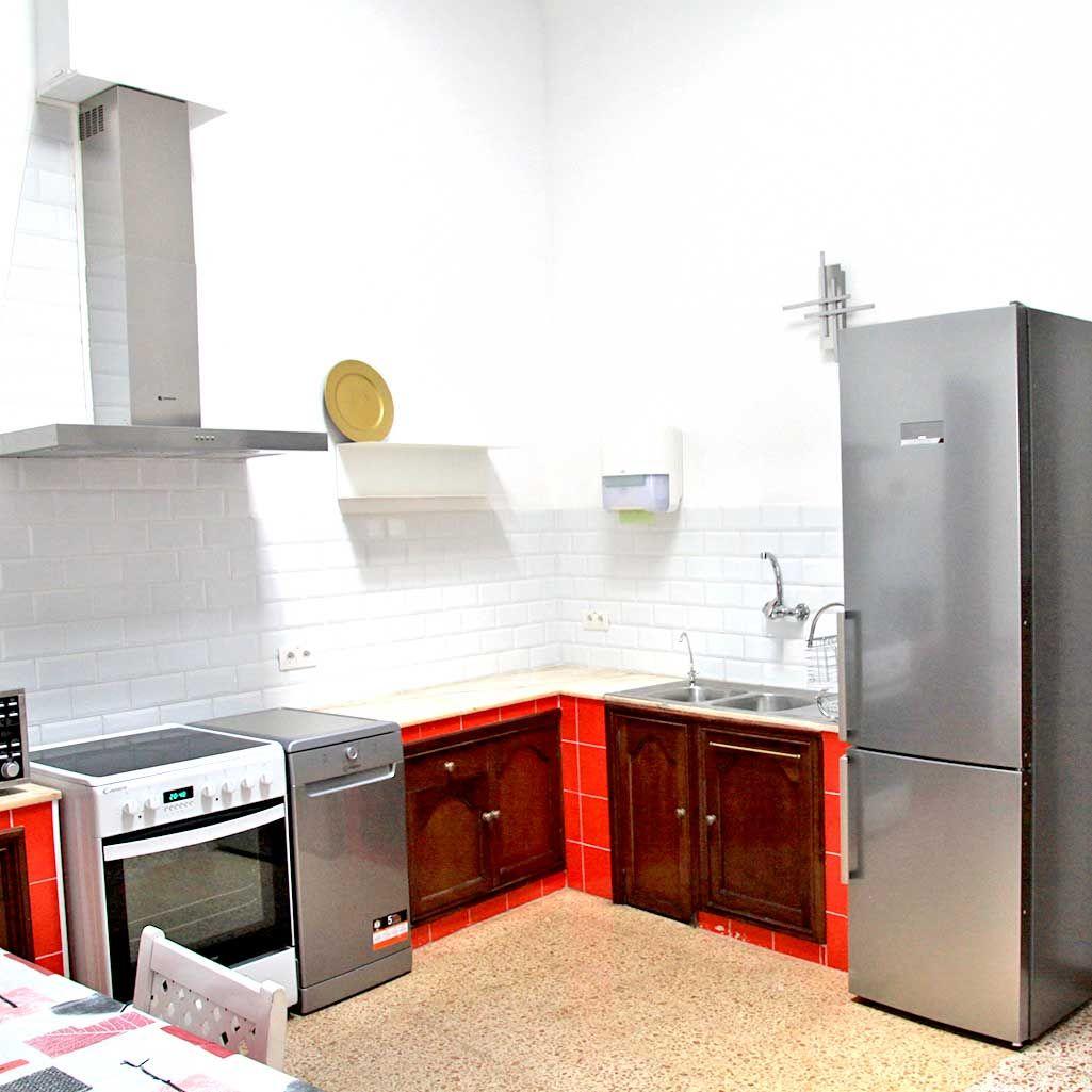 Fully equipped shared kitchen at Coliving 1907