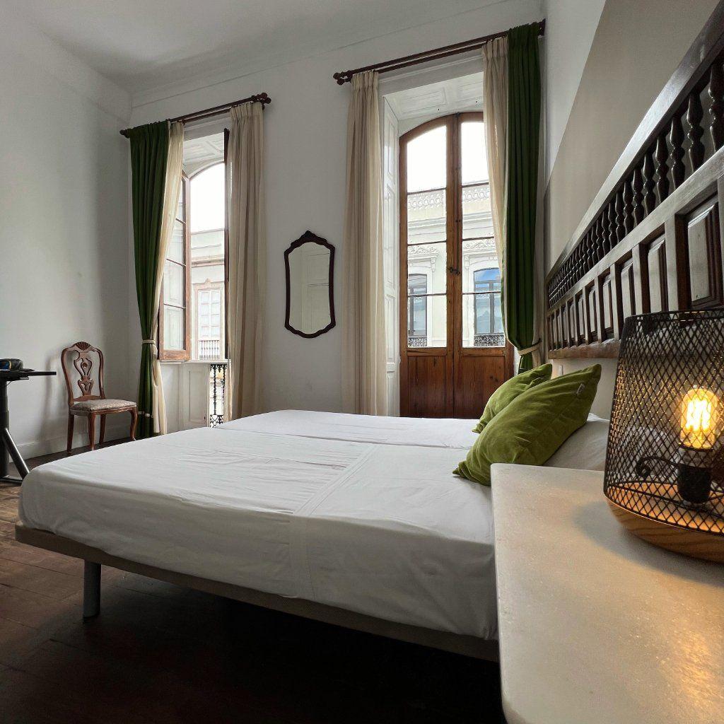 Vegueta room at Coliving 1907 - double room with private bathroom outside