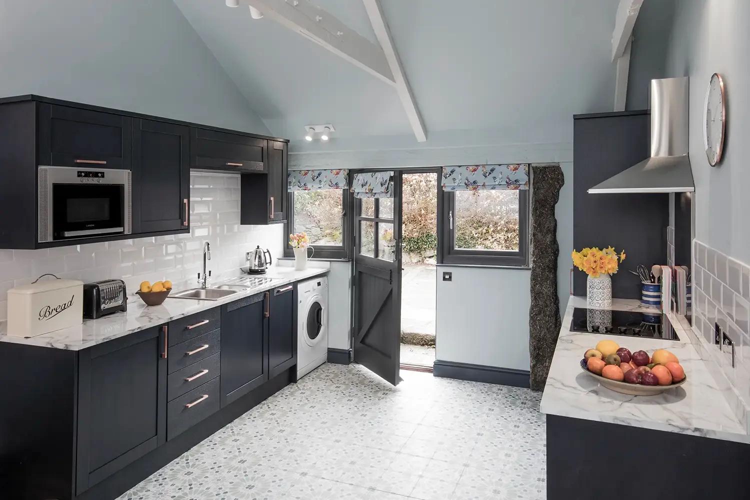 Co-living cottages equipped with fully-fitted, modern, inspiring kitchens