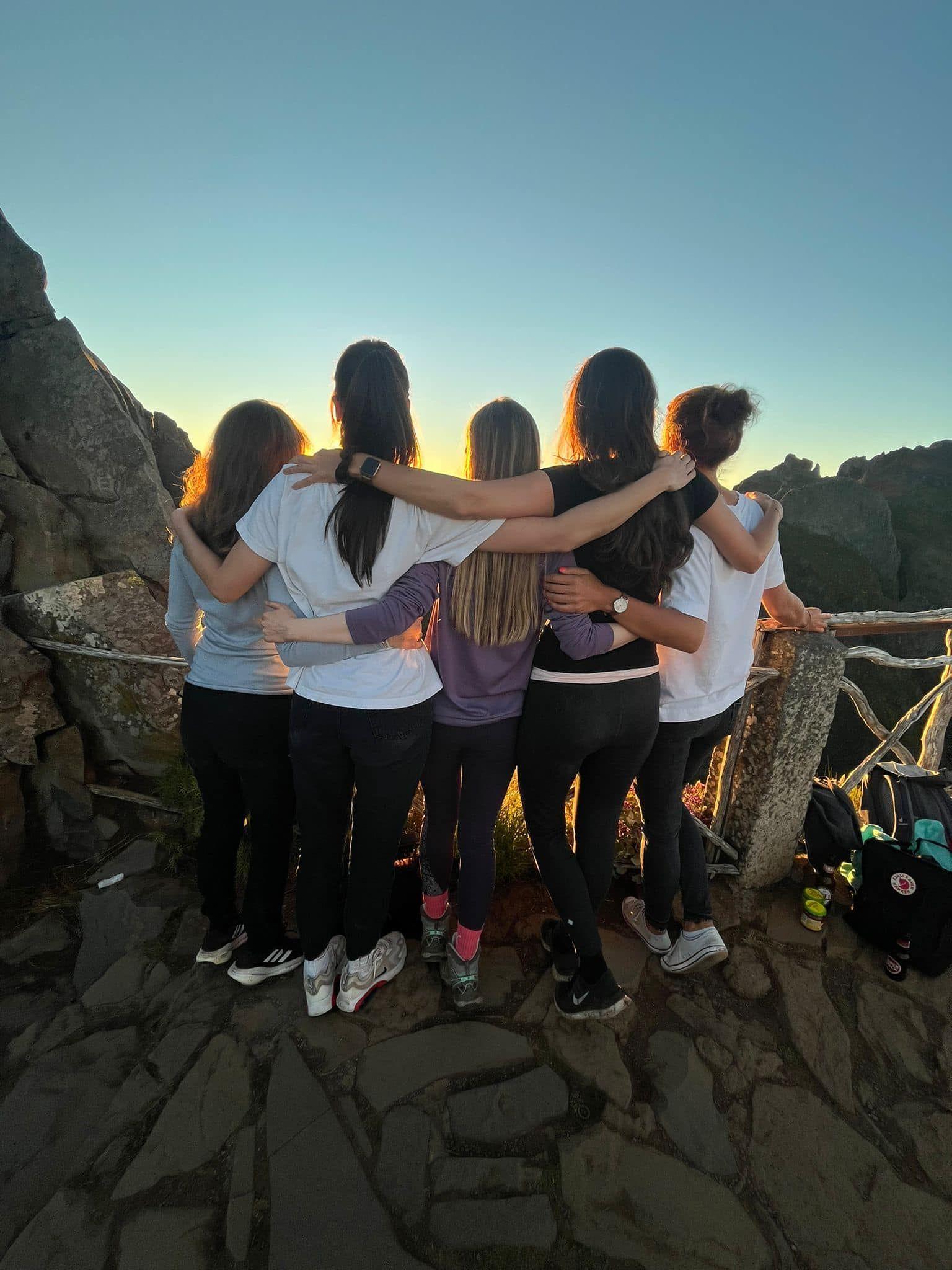 A heartwarming group photo of Homeoffice Madeira guests who arrived as strangers but have quickly become friends, testament to the welcoming and nurturing community atmosphere.