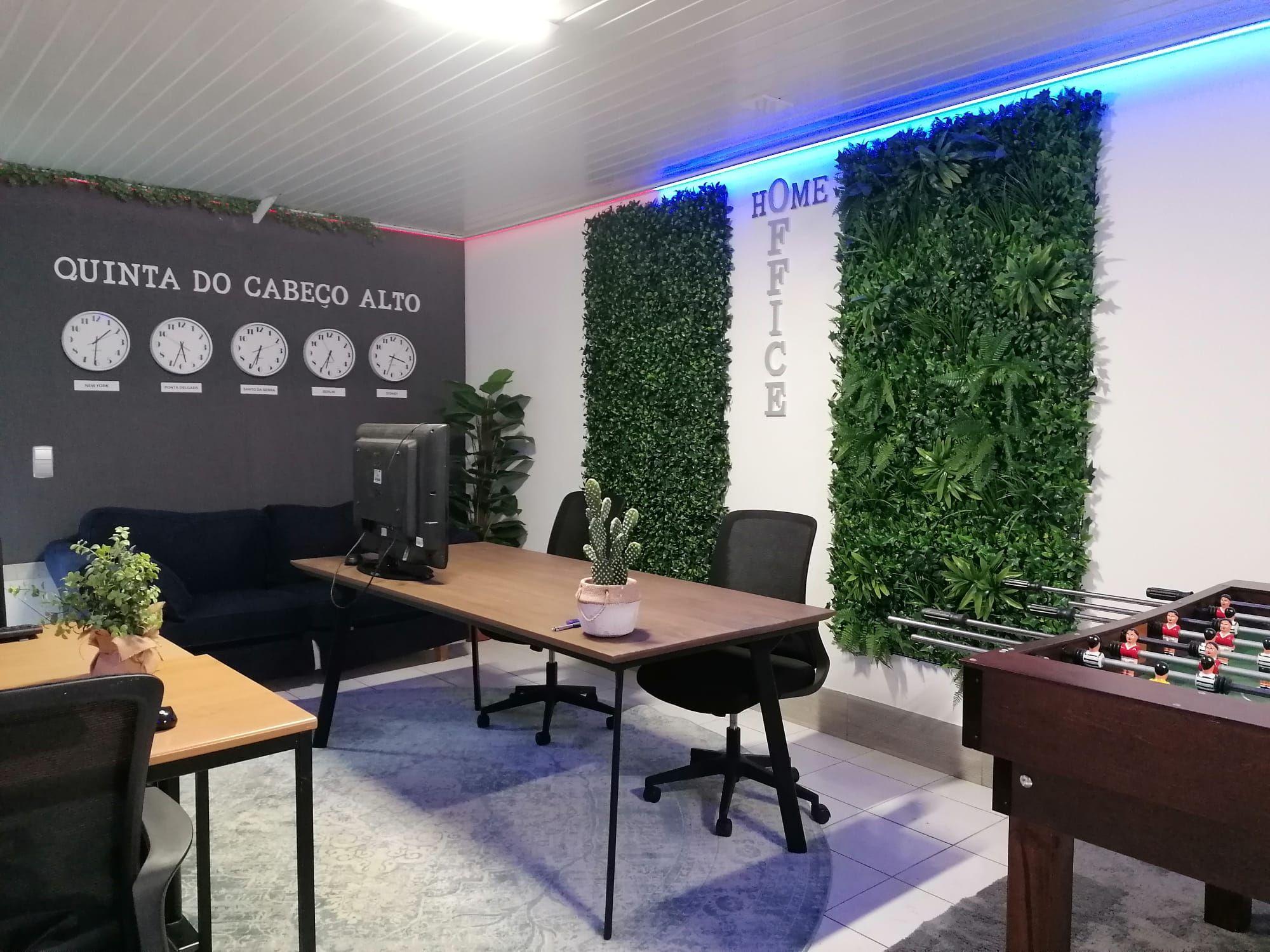 Our converted garage workspace offers four extra workstations, making it an ideal solution for those sharing rooms or seeking a separate area for focused work.