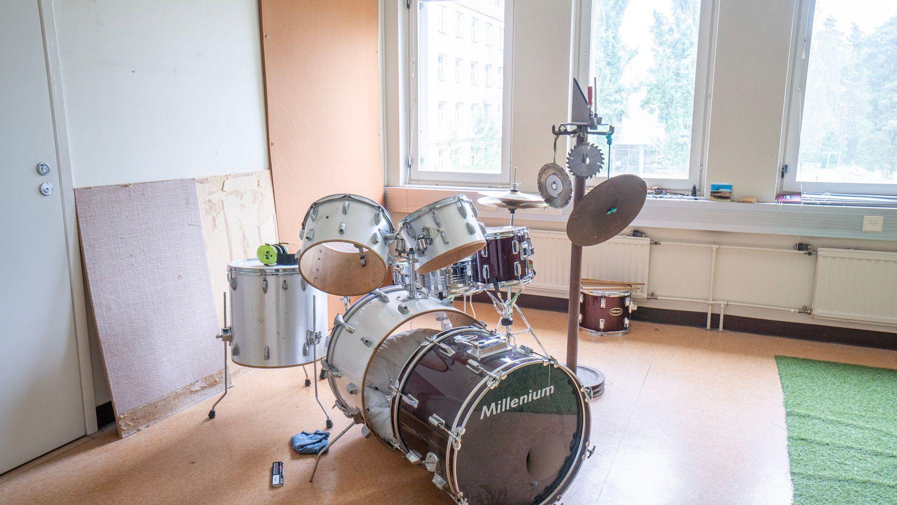 Music room at Hub Feenix