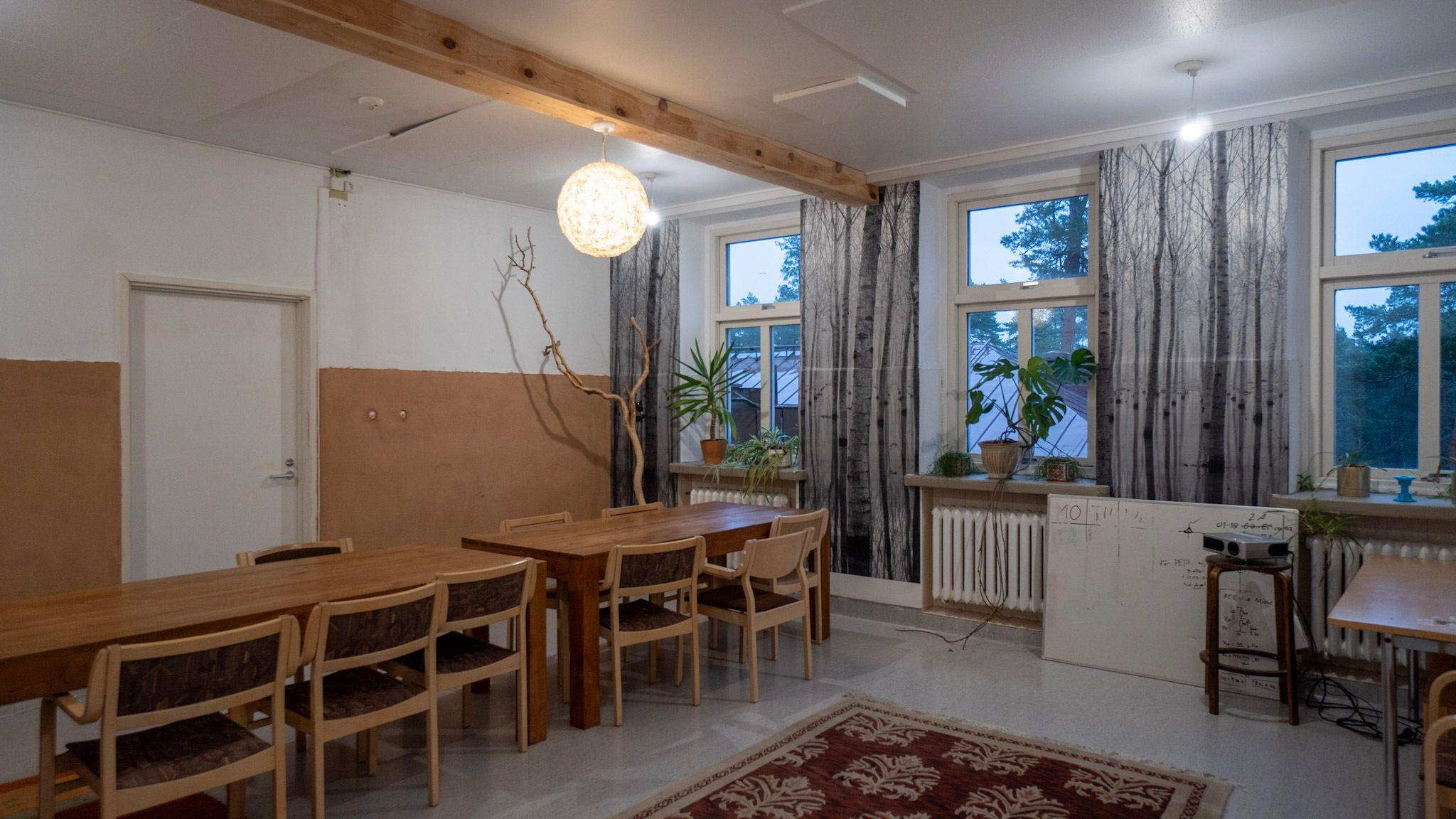 Breakout meeting room at Hub Feenix