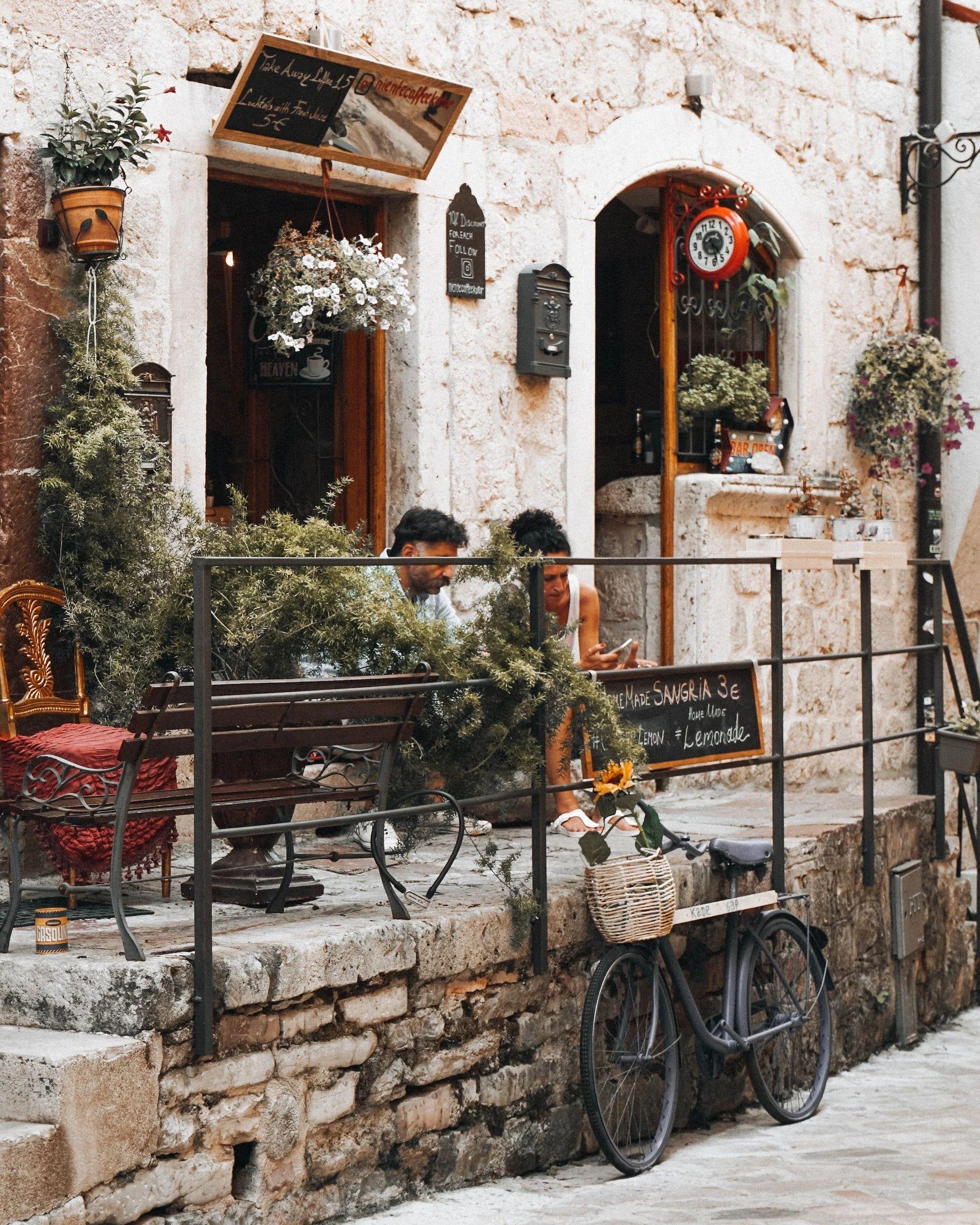 Kotor is a 5 minutes city, everything is accessible on foot/bike