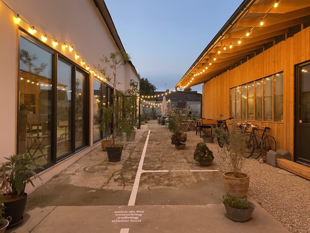 Les Briques Main Building