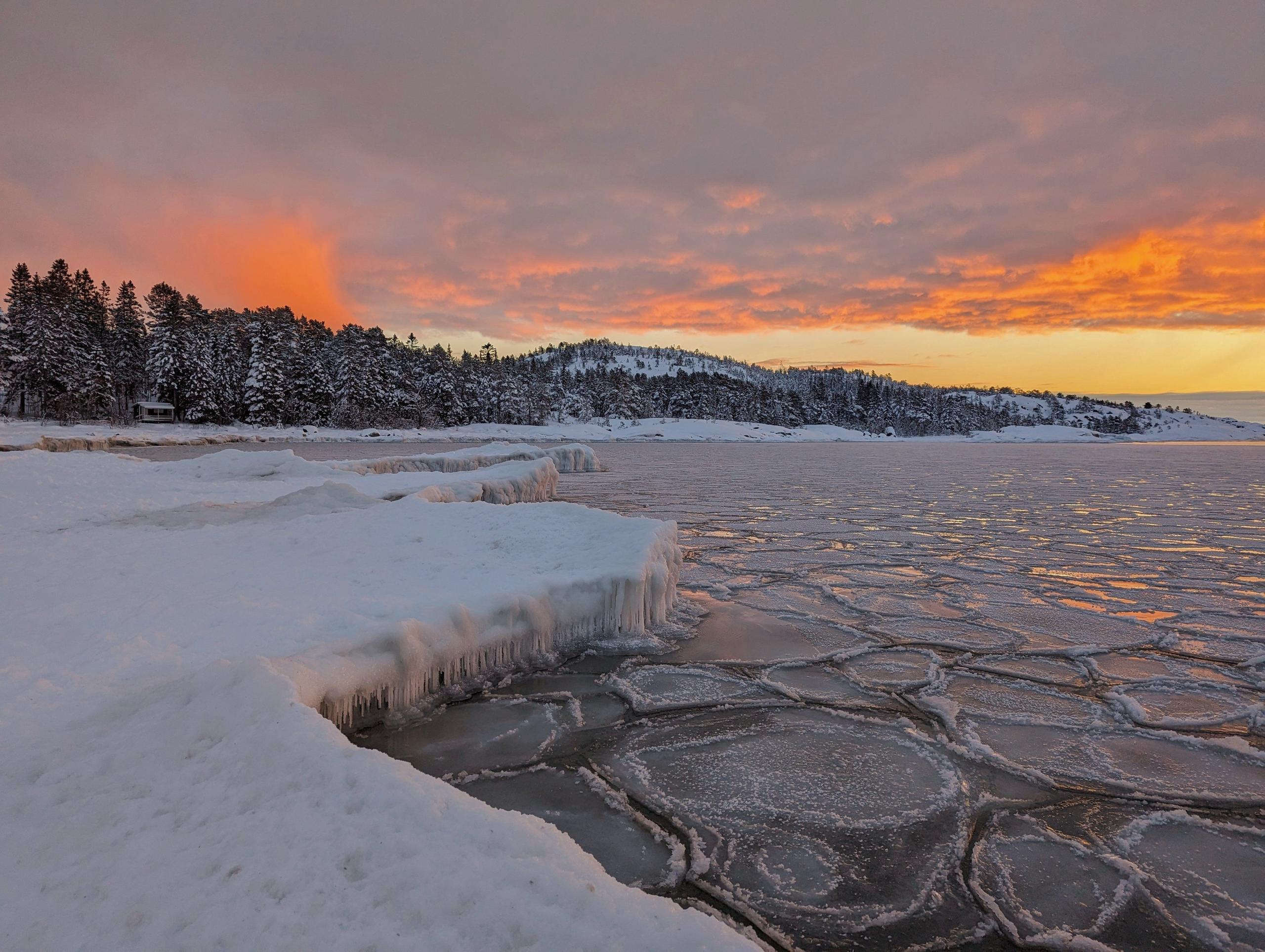 Smitingen beach area in winter with snow
