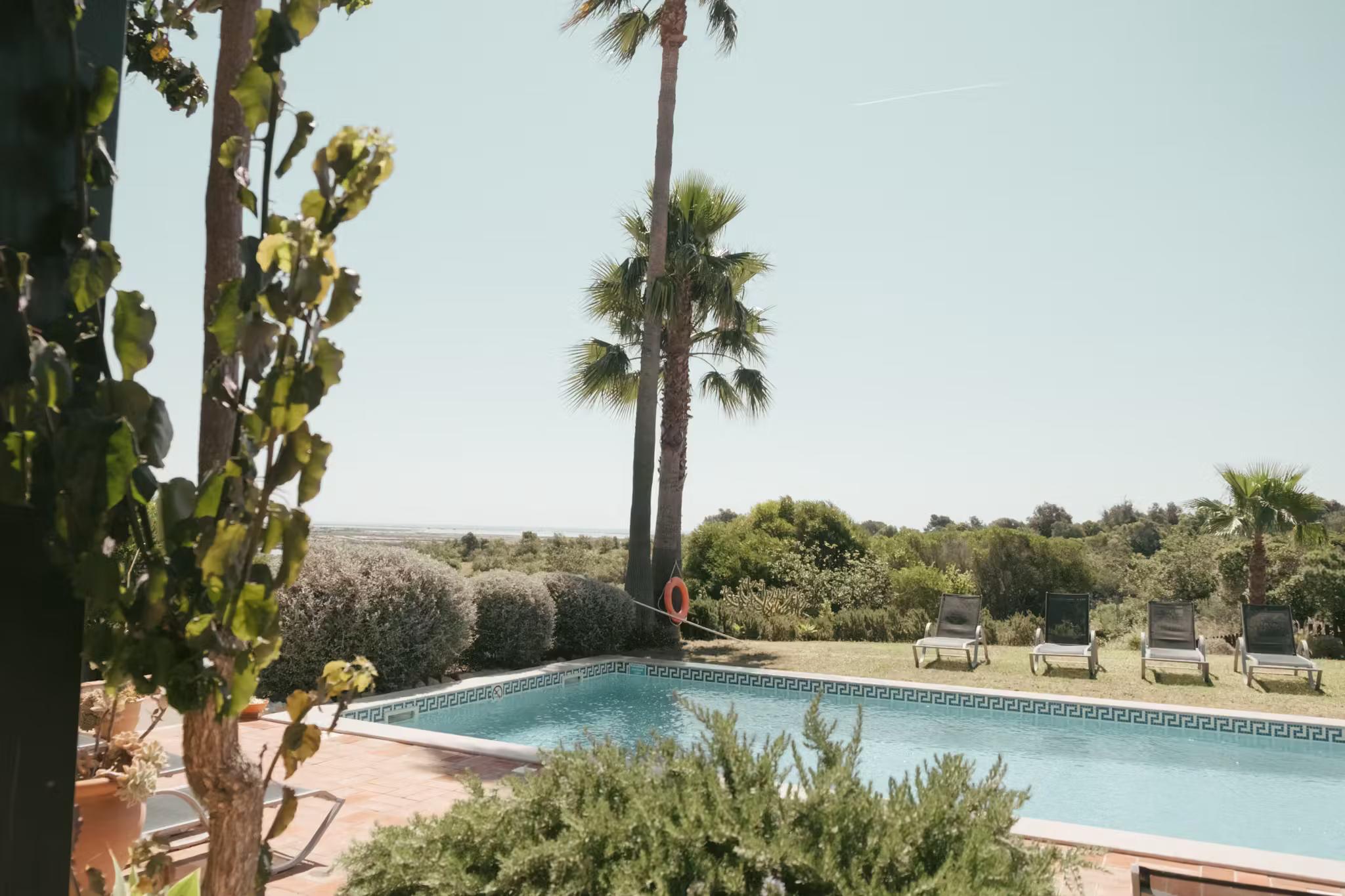 View of the swimming pool and Ria Formosa – POMAR na praia