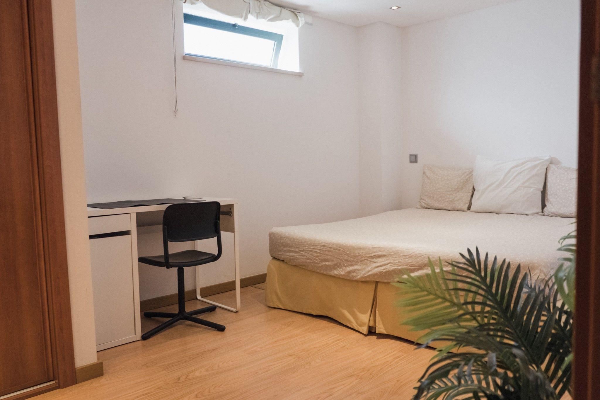 Standard room with private bathroom - main view - POMAR coliving