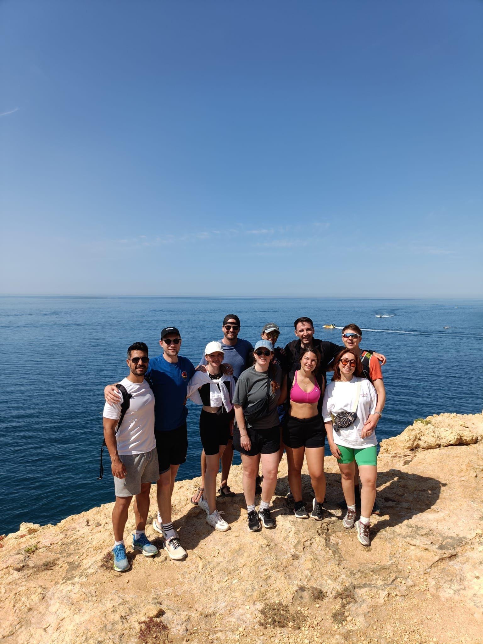 Coliving hike along the Algarve coast