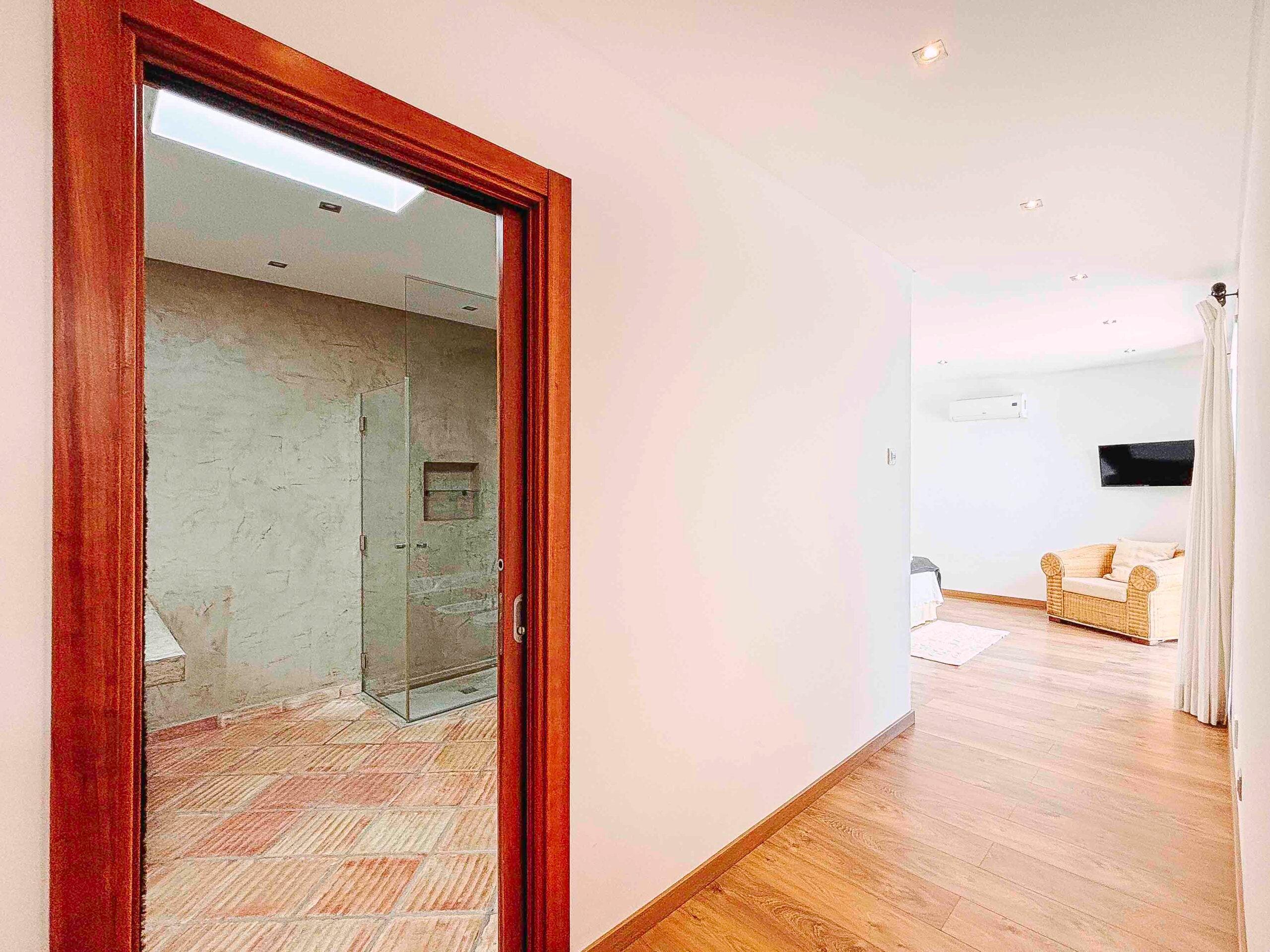 suite with bathroom 2 - POMAR NA SERRA - POMAR coliving