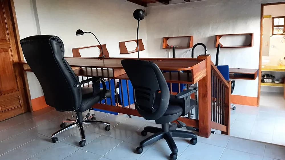 Indoor coworking area at the Jericó coliving location