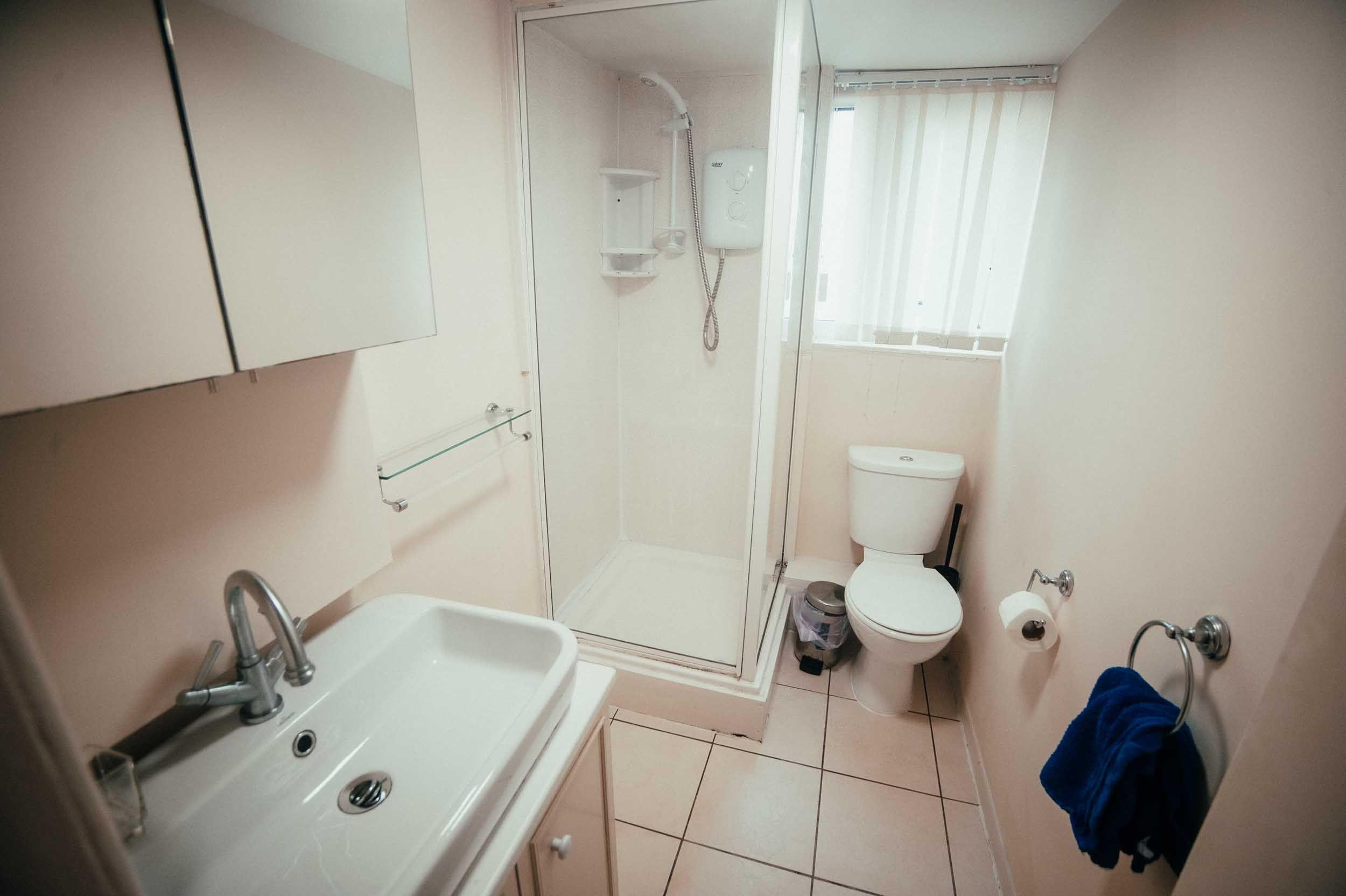 Double ensuite room interior view