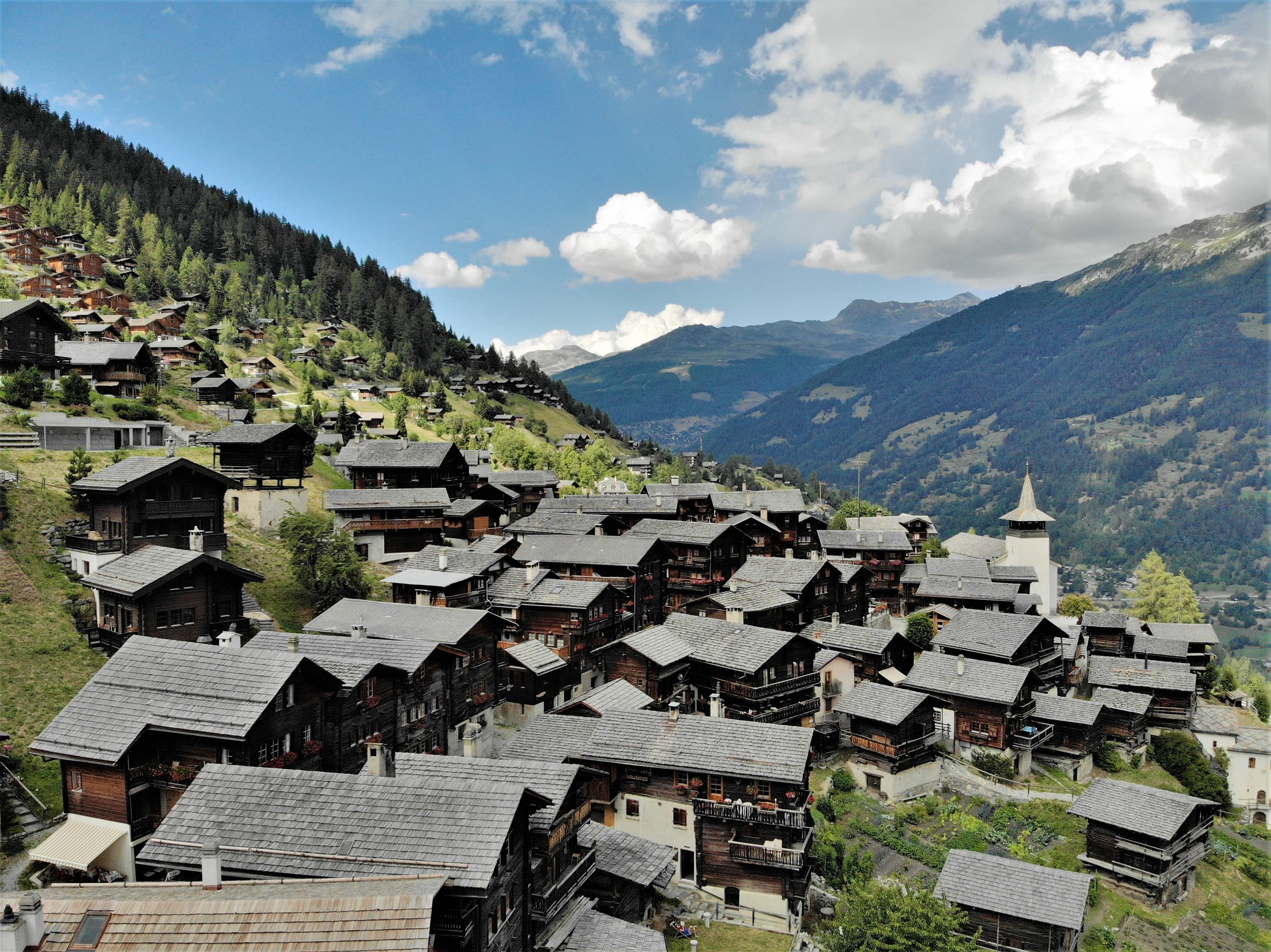 How working in the mountains helps improving your productivity and well-being