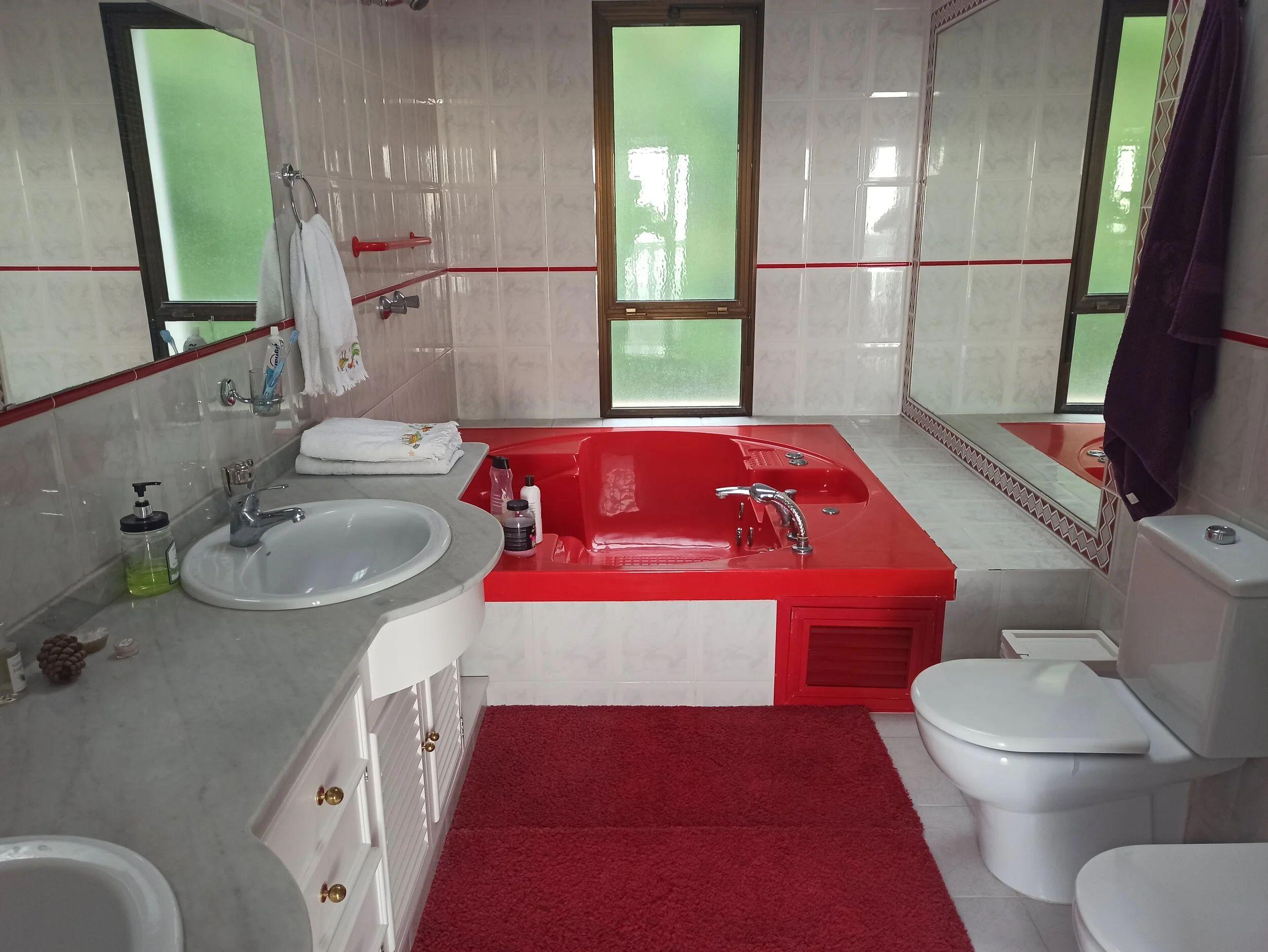 Sunset Room Private Ensuite.
