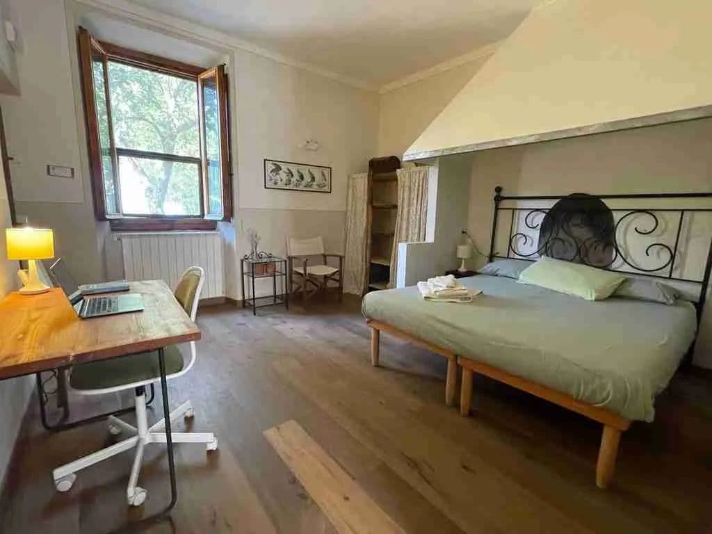 Room Roverella