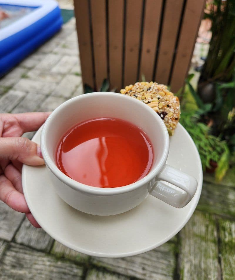 Complimentary Ice Bath Hot Tea and Cookie