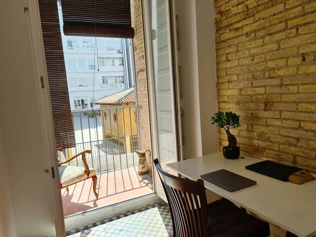 En-suite working area in Vivarium coliving
