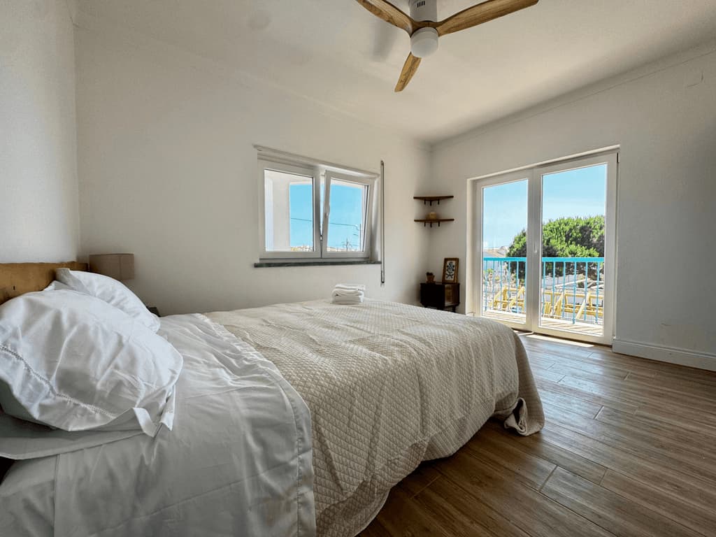 Double Ensuite - These rooms offer a large double bed and ensuite bathroom and lots of sunlight